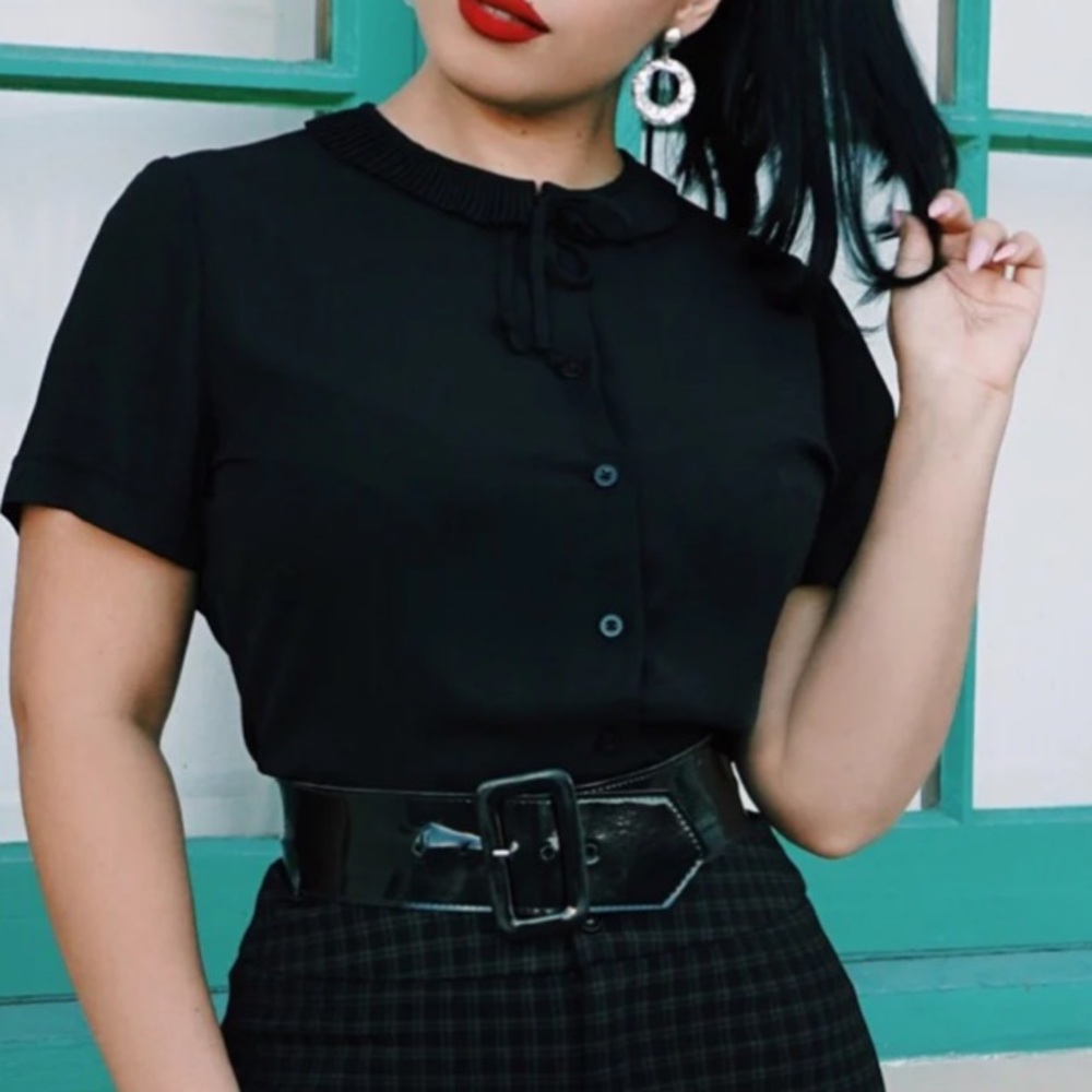 Tatyana Ingrid Blouse Black Short-Sleeve Peter Pan Collar Button-Front Top